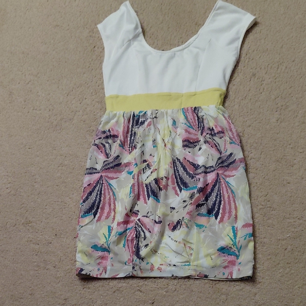 Floral Print Dress with Yellow Waistband